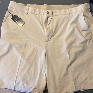 Greg Norman shorts new with tags size 42 tan color